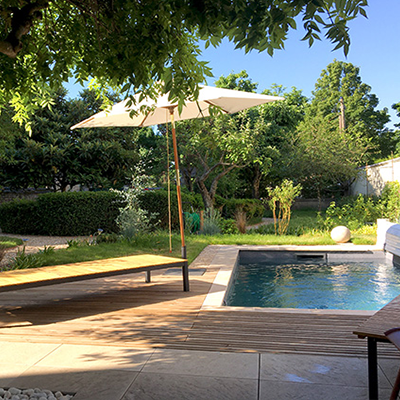 PISCINE COCON A L’ABRI DES REGARD