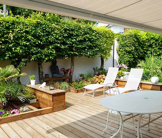 jardin avec terrasse en bois 9