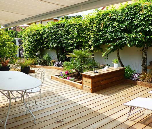 jardin avec terrasse en bois 10