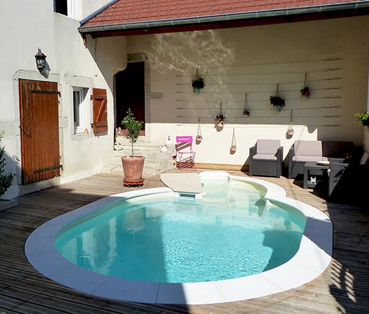 Transformation d'une cour de jardin avec piscine 1