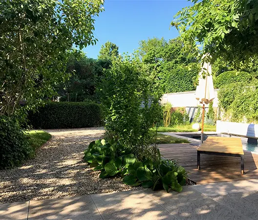 Piscine et terrasses en Bourgogne