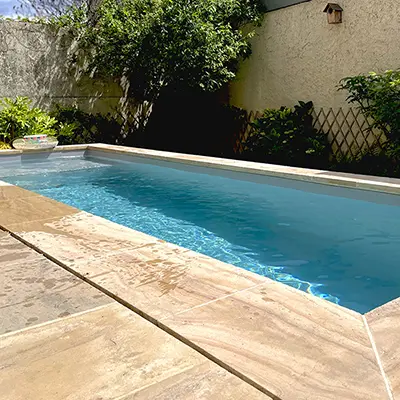 Une piscine surélevée