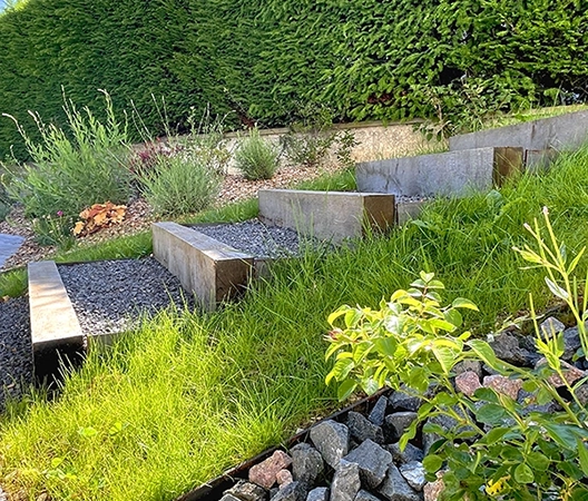 marches en traverse bois entre massifs