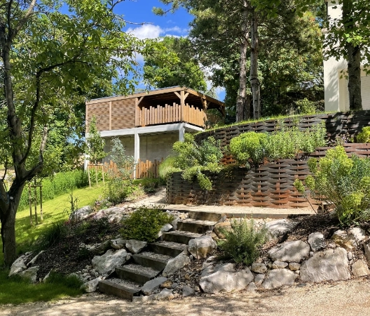 Escalier et acier tressé