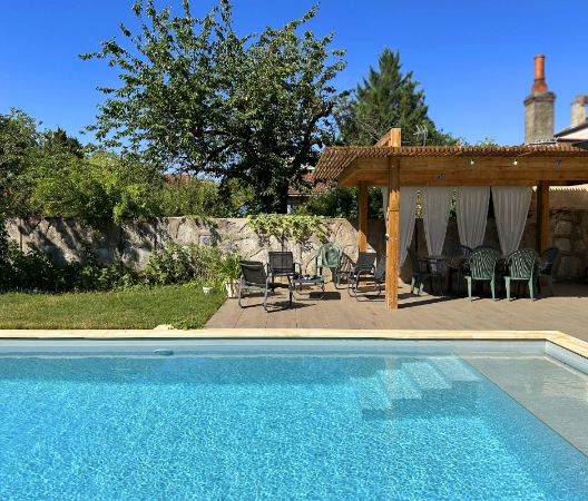 piscine et plage de piscine