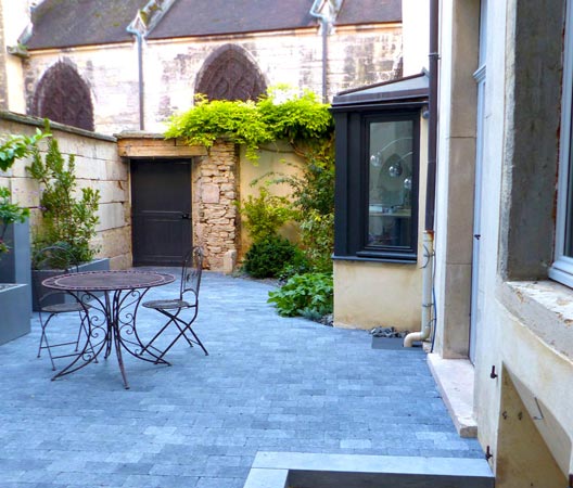 Terrasse et cour de jardin 102