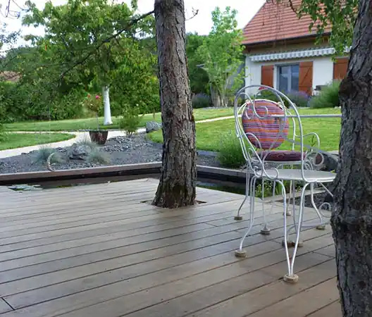 Photo Terrasse en bois dans la campagne Bourguignonne